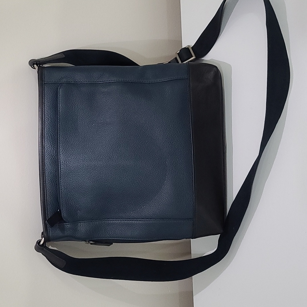 Coach crossbody bag - Picture 2 of 8